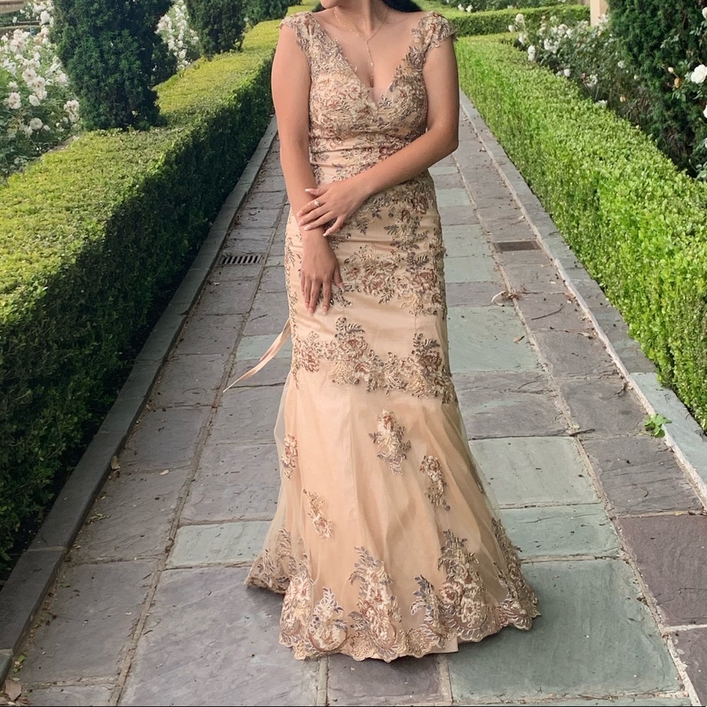 BEAUTIFUL CHAMPAGNE PROM DRESS